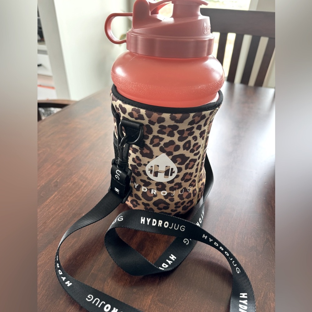 Hydrojug Bundle 73oz Blush Pink Bottle and Leopard Print Sleeve